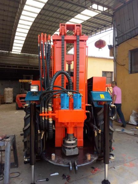 Z-WC180拖拉機式全液壓氣動鉆機 (2).jpg